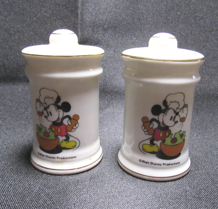 VTG Walt Disney Mickey Mouse Salt & Pepper Shaker Set