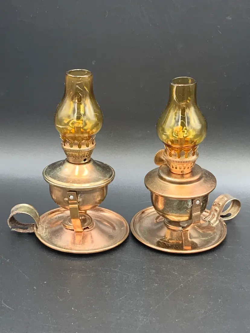 Set of 2 Vintage Oil Lamps Copper Brass Amber Glass 4.5" x 4"
