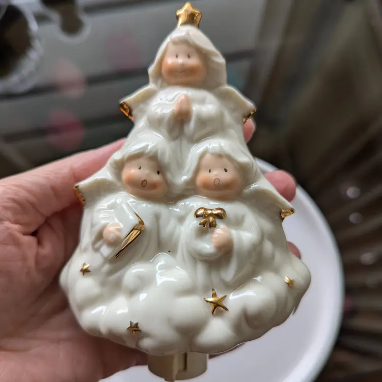 Y.H. 1997 Angel Tree Night Light, Christmas Angel Nightlight, Angel Choir