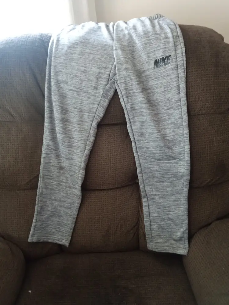 boys sweat pants Nike color grey size L