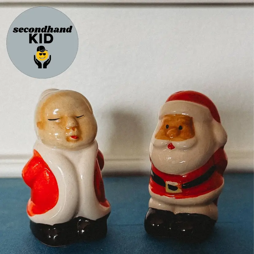 SK - Santa & Mrs. Clause Christmas Salt and Pepper Shakers