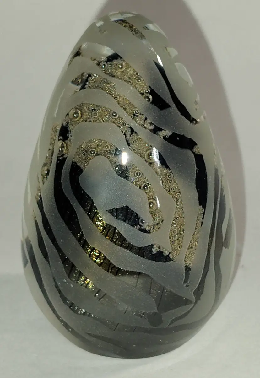 Lowell Duell, of Serpentine Glass, VERY RARE & AMAZING OOAK, EARLY Glass Work 1992 Large Black, Grey, Dicrotic Egg Paperweight
