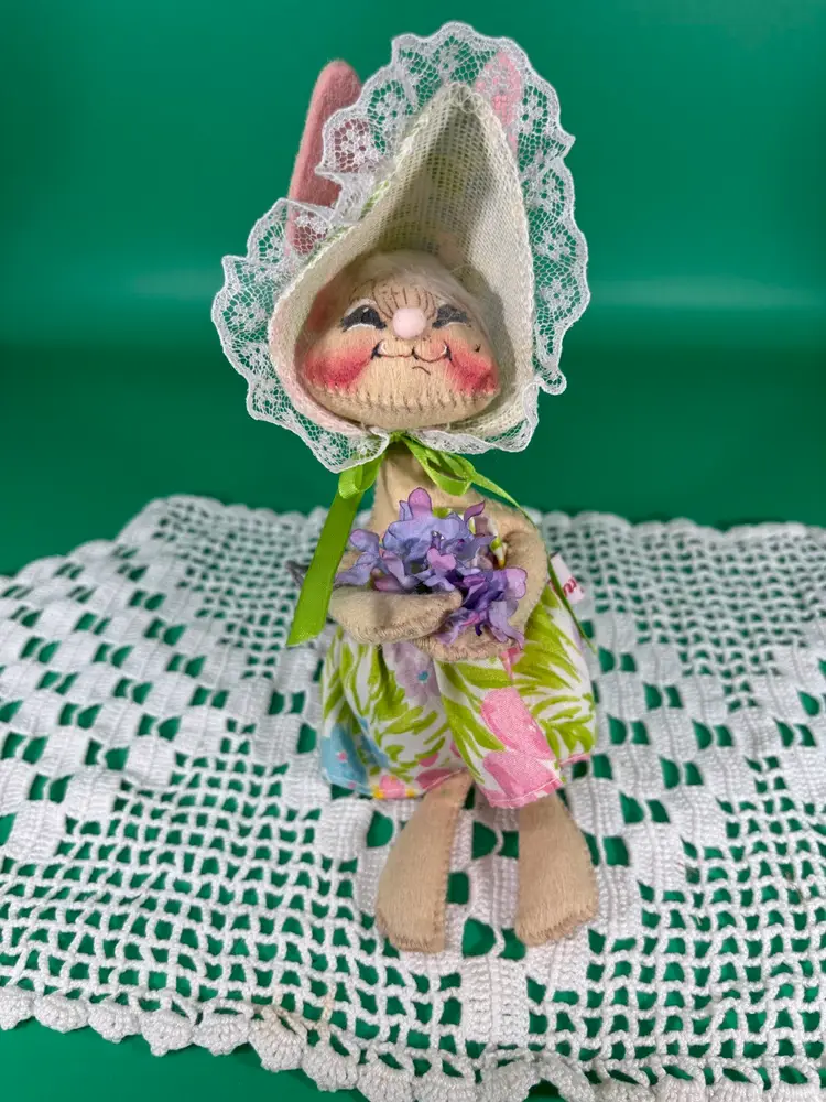 Vintage Annalee Mobilitee Easter Parade Girl Bunny