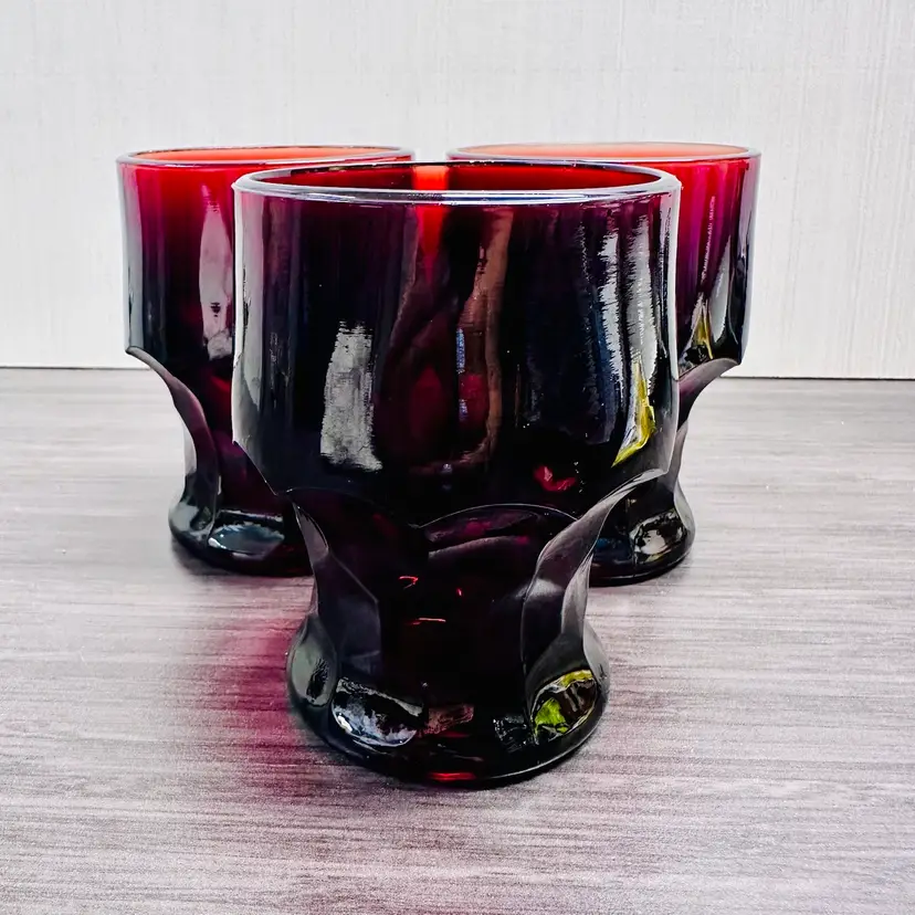A Trio Anchor Hocking Red Glass Tumblers Georgian Style Drinking Glasses Barware Drinkware Glassware