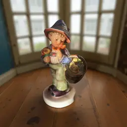 Vintage Hummel Easter Greetings Figurine #378 TMK6 5.5" Tall Germany Goebel