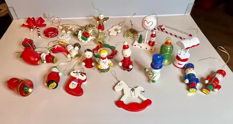 Lot Of 32 Vintage Mini Wooden And Plastic Ornaments