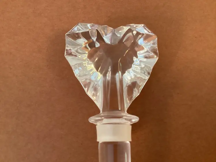 Mikados Heart Venus Crystal Wine Bottle Stopper