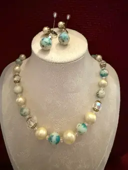 Vintage Bead Necklace/Earrings