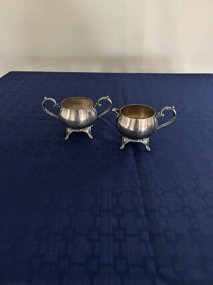 Vintage Silver Plated Cream And Sugar Set H 3.5 In Diameter 3 In