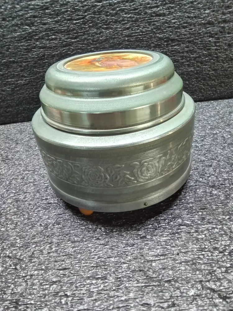 Vintage Aluminum Metal Round Musical Powder/Trinket Bowl with Colonial Scene