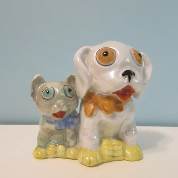 vintage Bonzo big eye dog white and grey cat salt and pepper shaker joined pair Japan Halloween decor