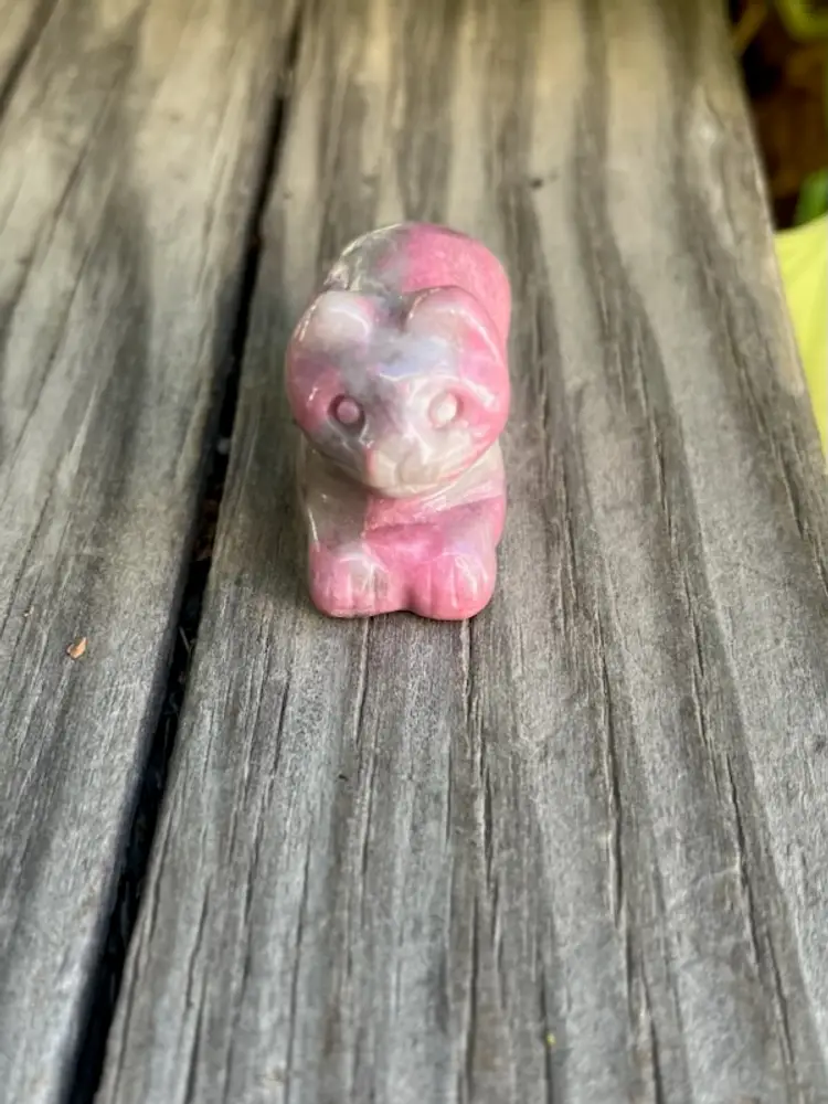 Rhodonite Carved Kitty Cat 35 Gram