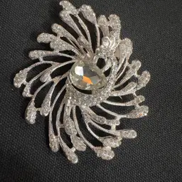 #1797 Clear White Rhinestone Swirl Peacock Brooch Pin