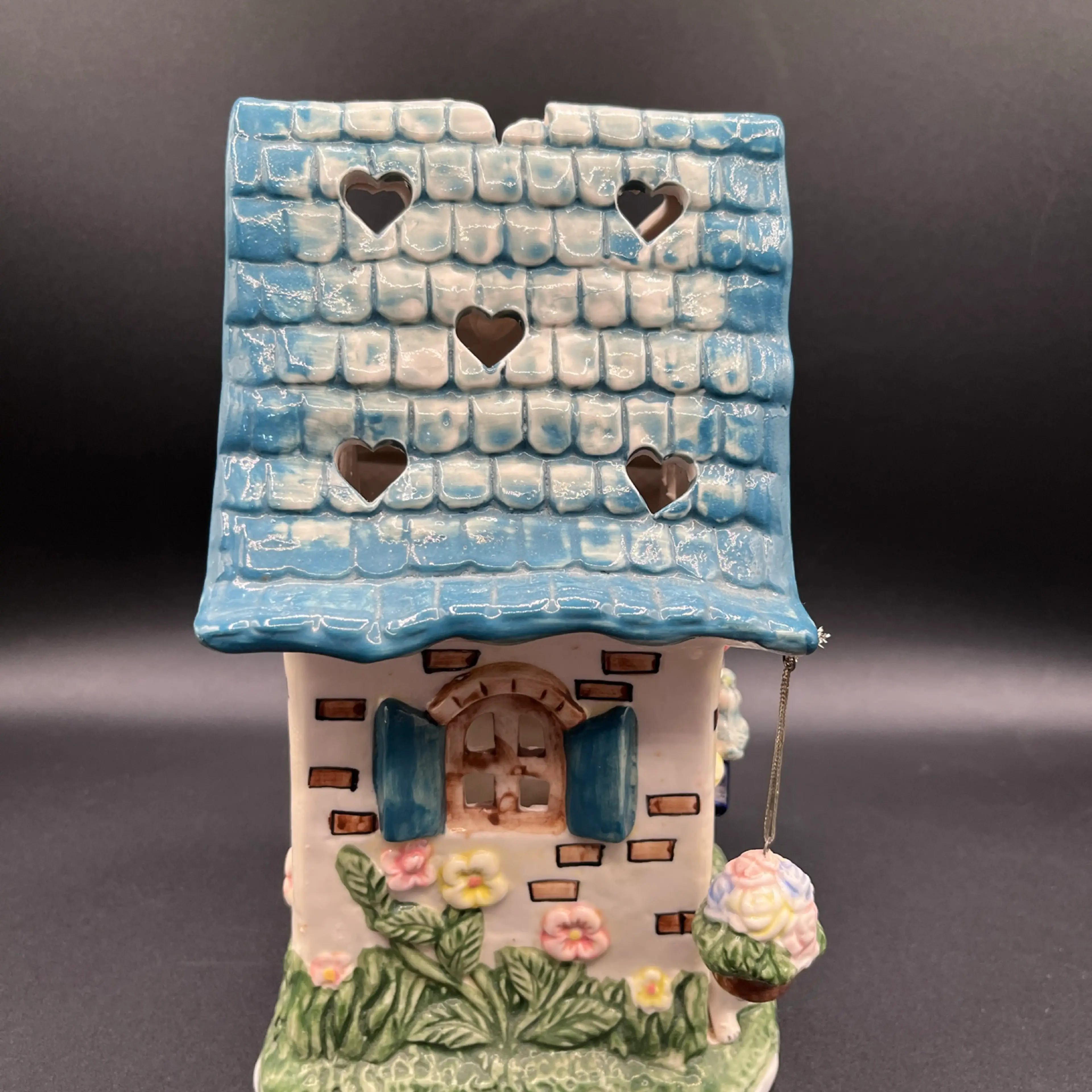 Image 2 of 10