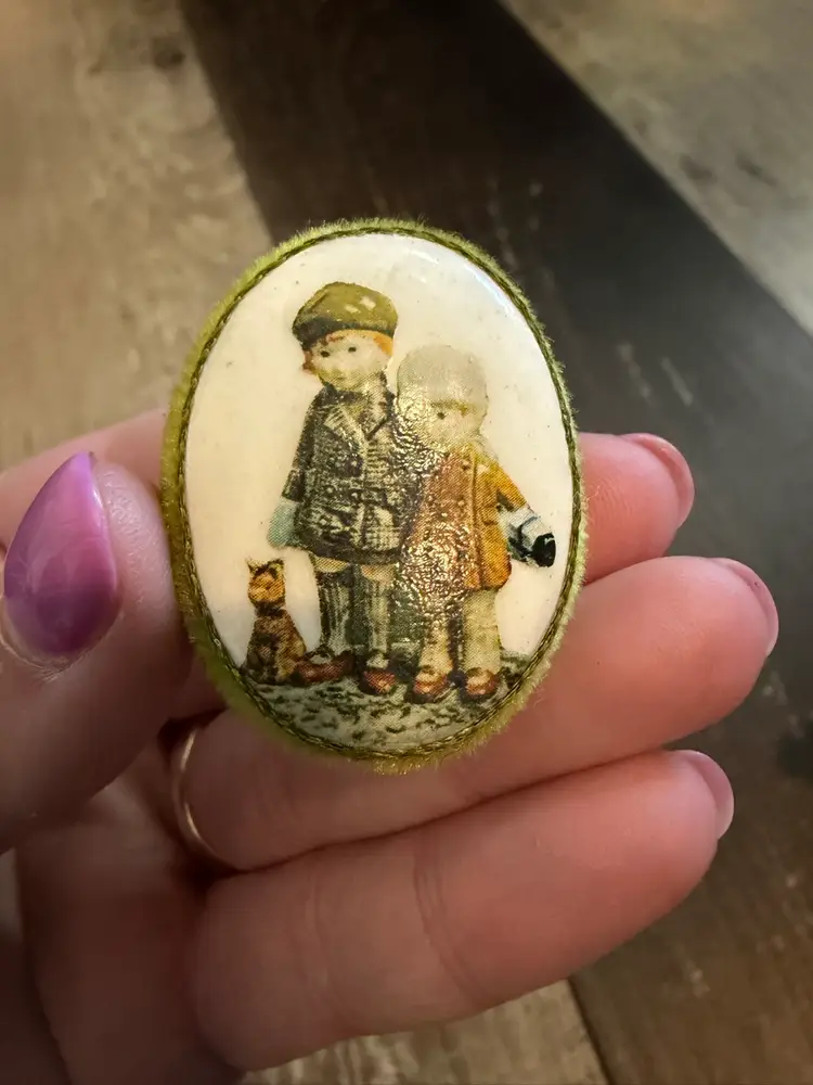 Vintage Boy & Girl Brooch