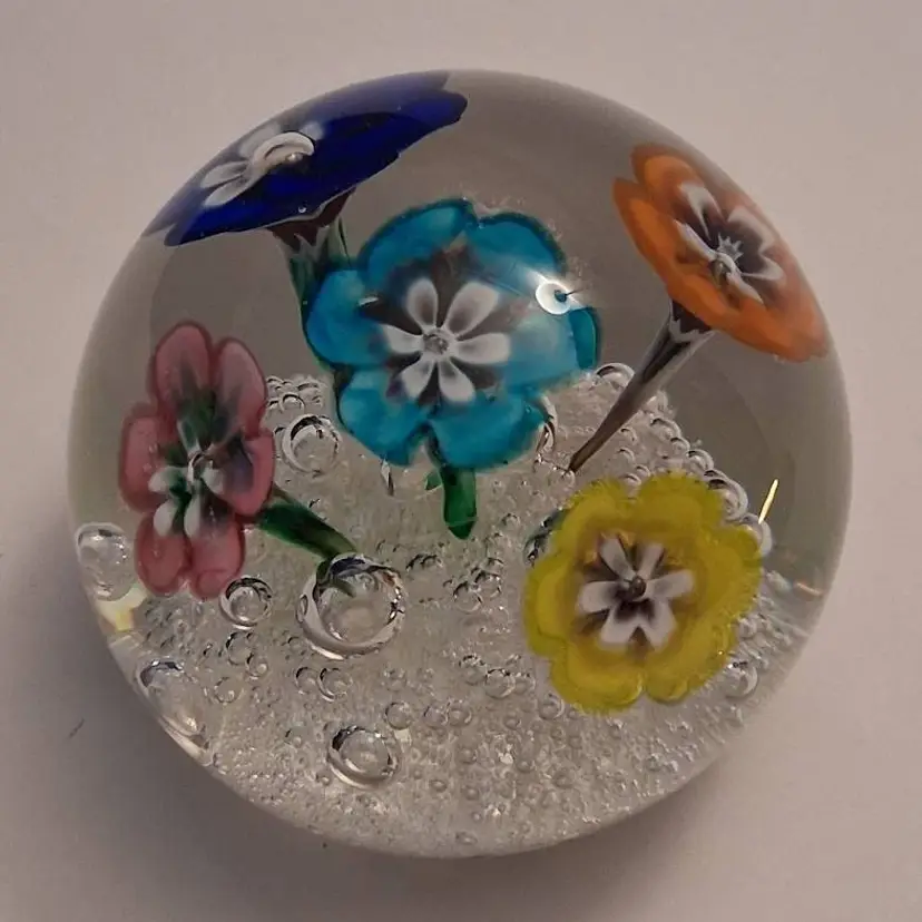 Vintage Murano, Italy Gorgeous, Multi-Color 5 Flower Icepick 'Carbonated' Bubbles Paperweight