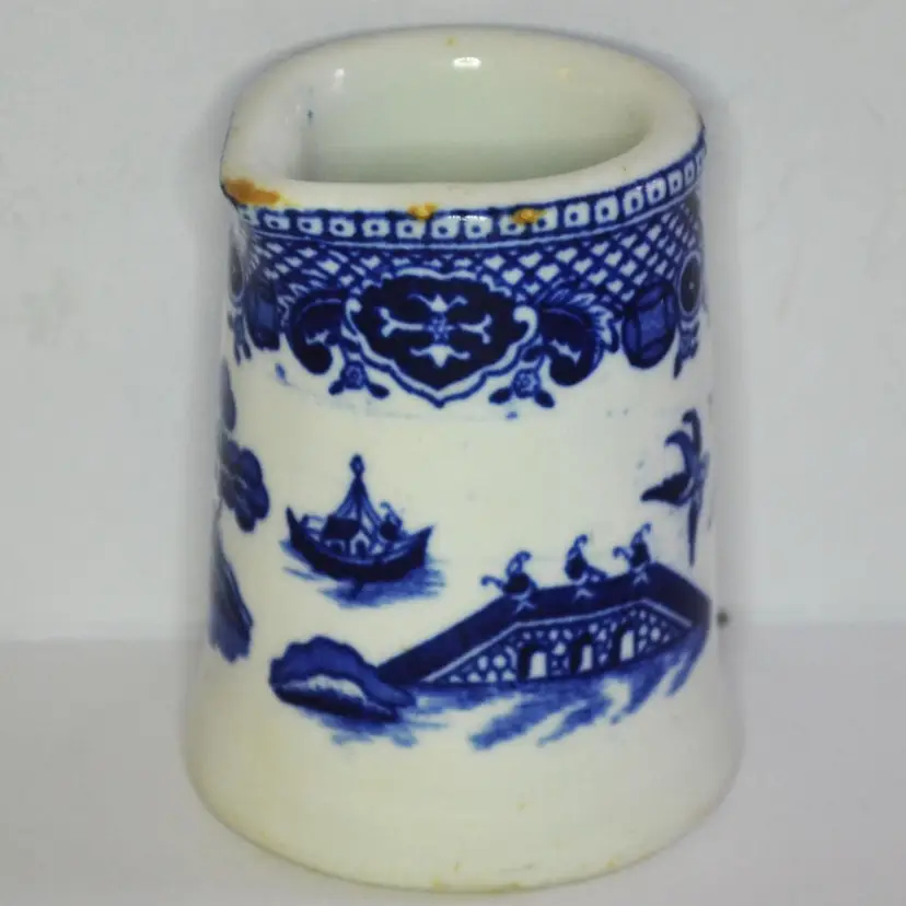 Vintage Willow Creamer By Gridley In England Hotelware White And Blue Collectible