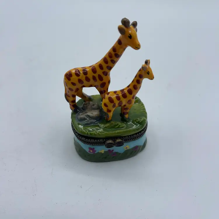17-giraffe Trinket Box 3 Inches