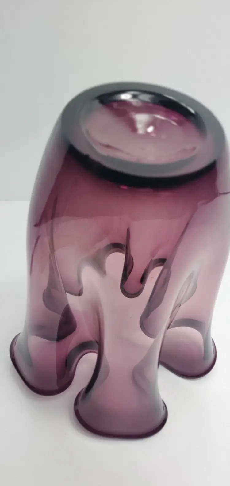 Amethyst Plum Handblown Art Glass Ruffled Handkerchief Ribbed Vase 8 1/4" Tall