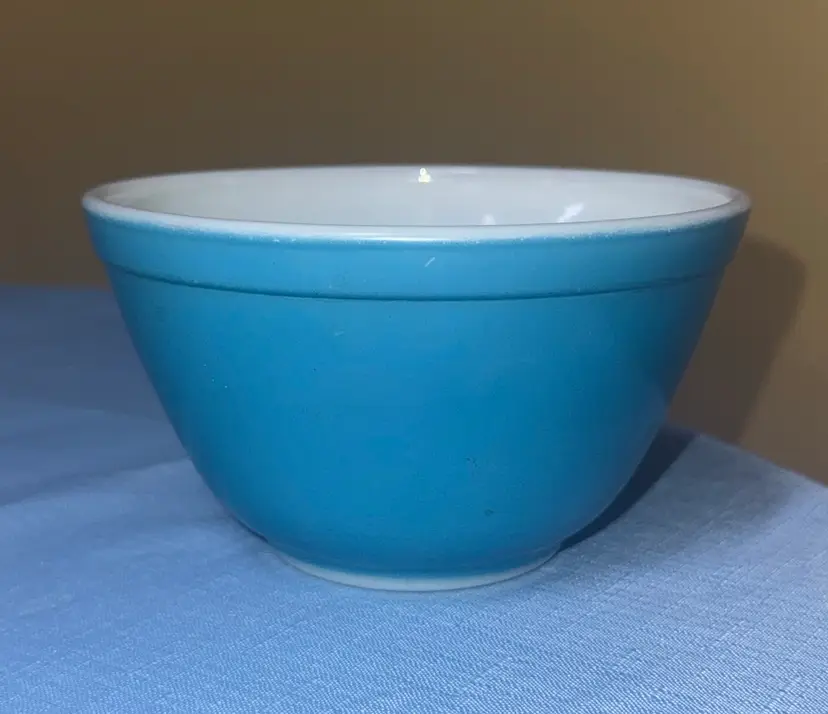Pyrex Primary Blue 401 Small Nesting Mixing Bowl 1.5 Pint USA