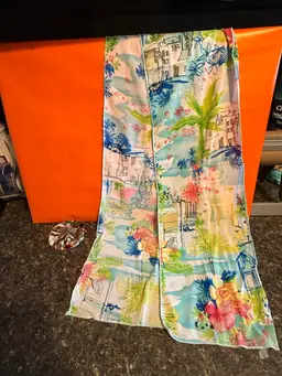 Adorable Vintage scarf. Machine Wash. Spring Colors