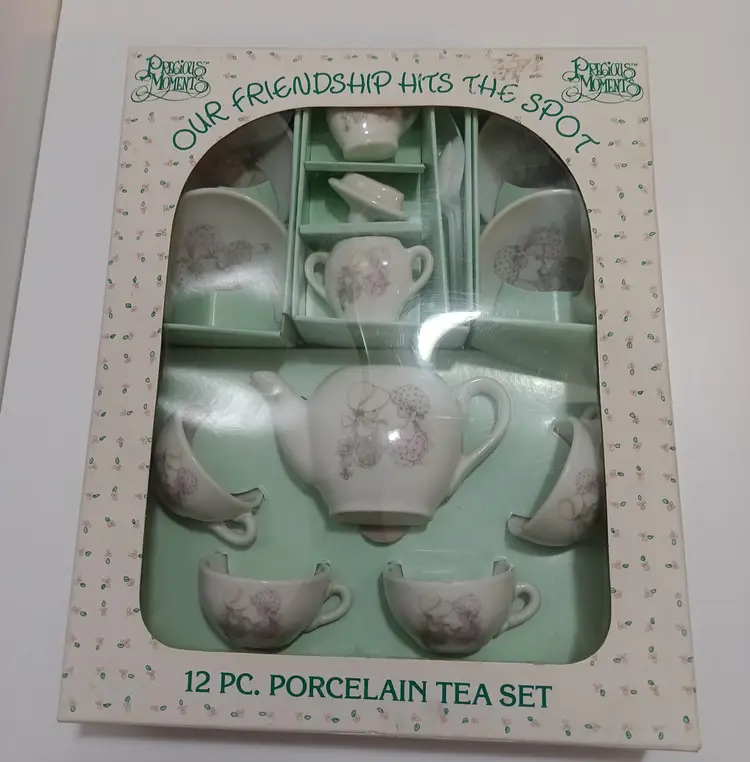 Enesco Designed Giftware Precious Moments "Our Friendship Hits The Spot" 12 Piece Porcelain Tea Set