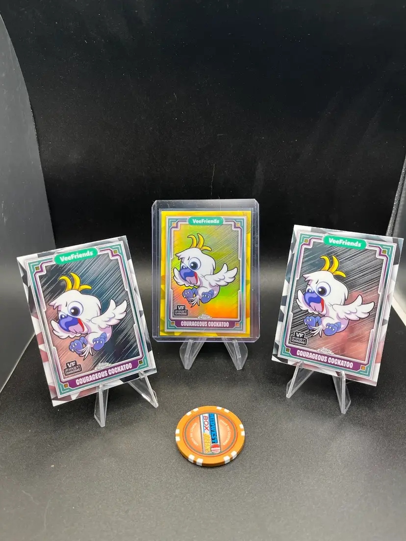 Courageous Cockatoo Yellow & Base Lot 2025 VeeFriends