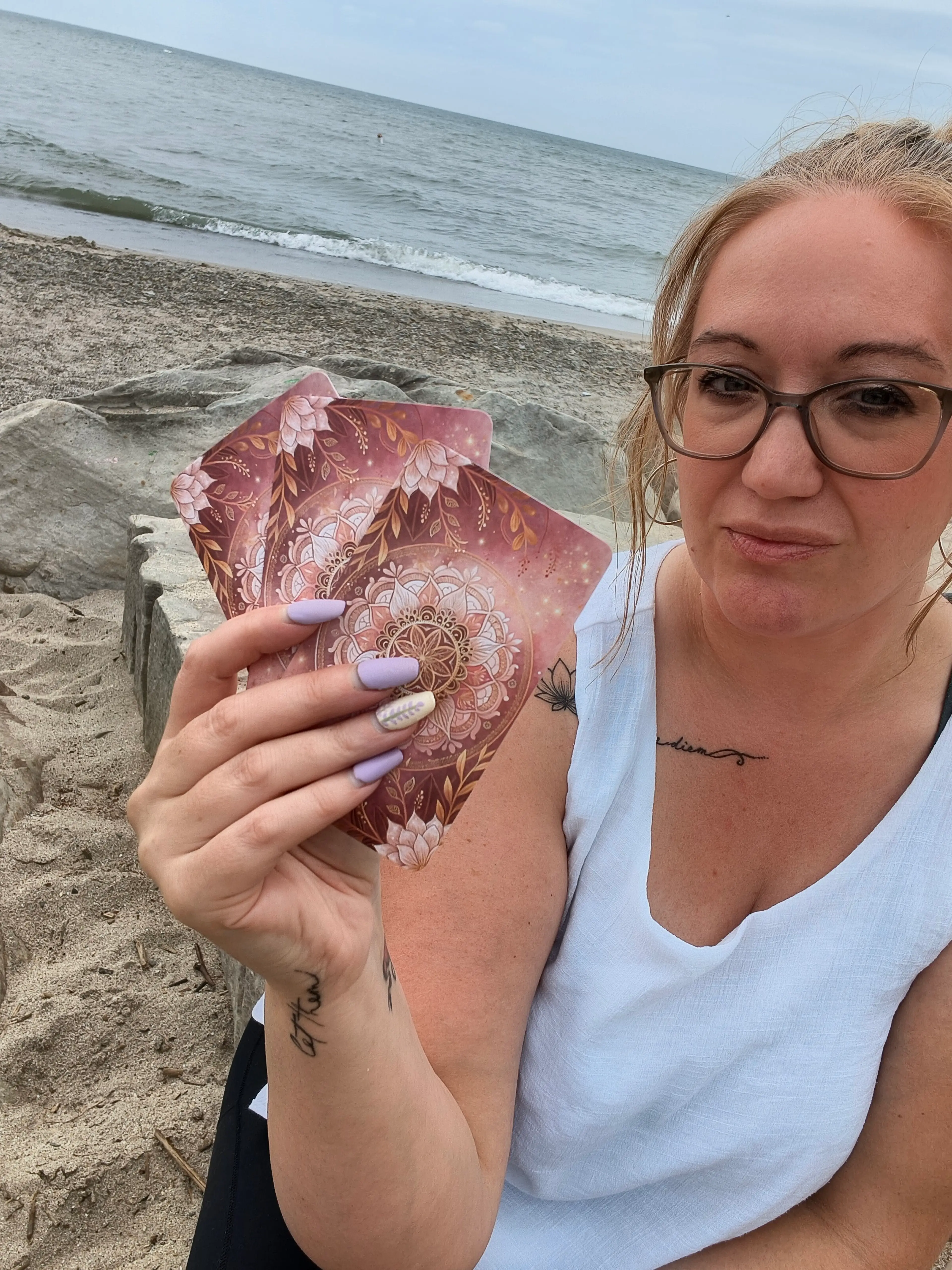 Live tarot readings and crystals