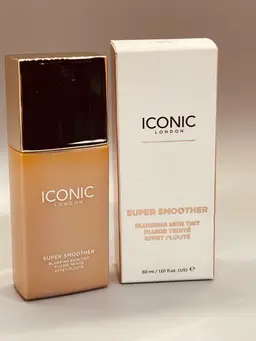 Iconic London ‘Super Smoother’ Blurring Tint - Golden Medium