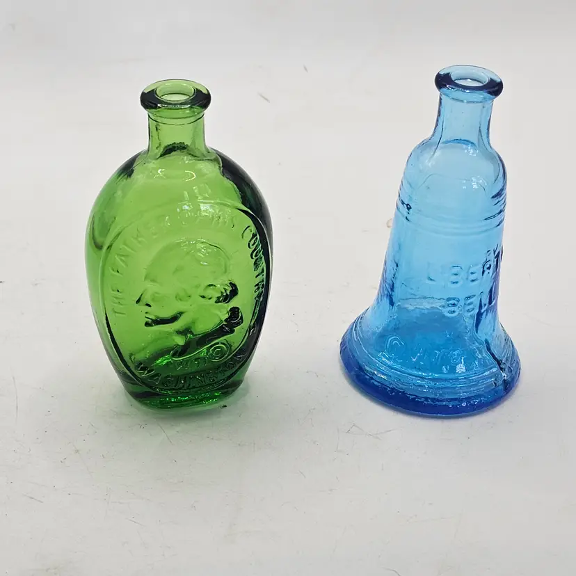 Wheaton George Washington and liberty bell miniature glass bottles set of 2