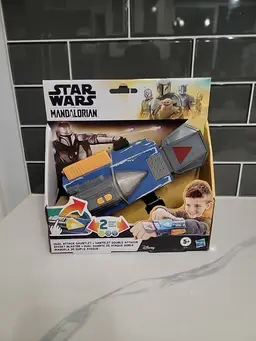 STAR WARS The Mandalorian Dual Attack Gauntlet Lights Brand New