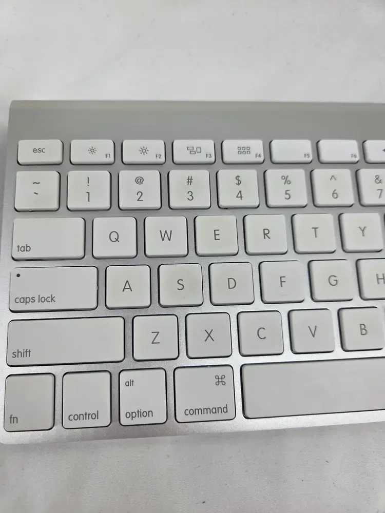 Original Apple Magic Keyboard Model A1314 Bluetooth Wireless Genuine Apple