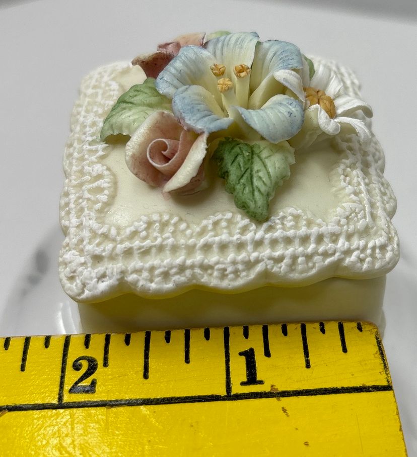 floral-bisque-porcelain-trinket-box