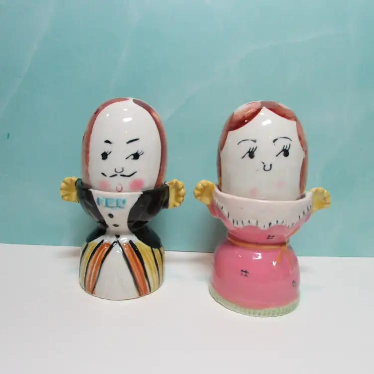 vintage Thames Mr. and Mrs. egg cups with salt & pepper shaker set Anthropomorphic couple Japan