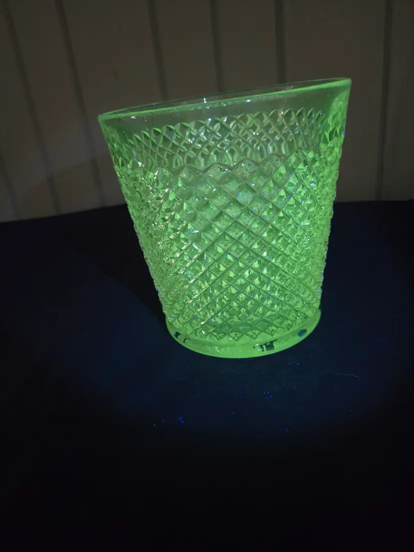 Westmoreland English Hobnail Jardinere