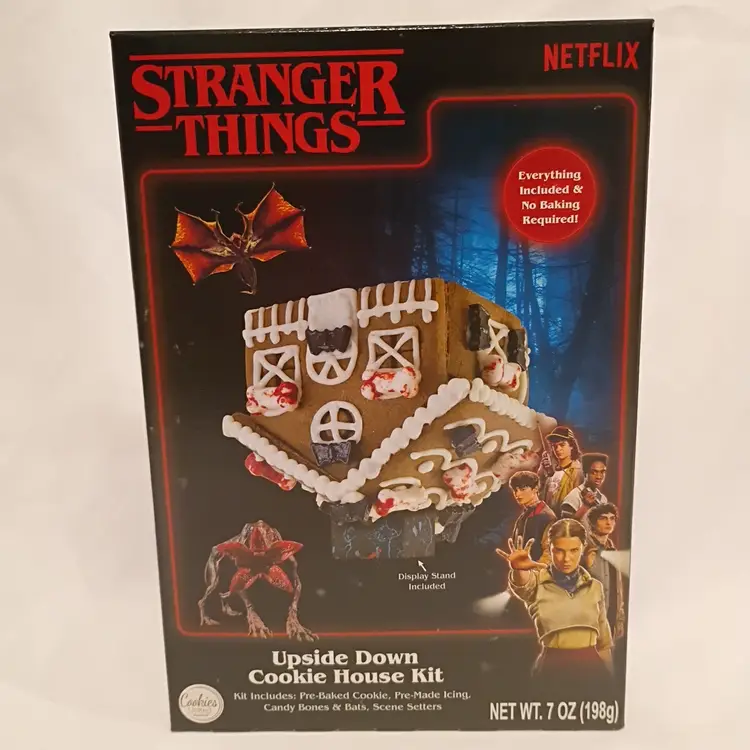 Stranger Things Upside Down Cookie House Kit 7oz PreBaked Cookies NIP