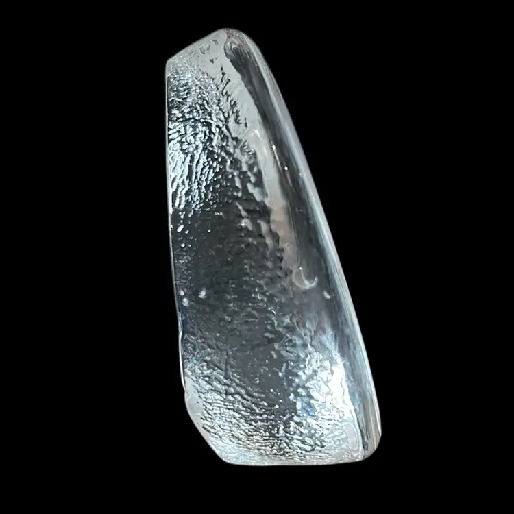 Zajacar Crystal Kitten with Yarn Paperweight: 3.75”x3.75”x1.5”