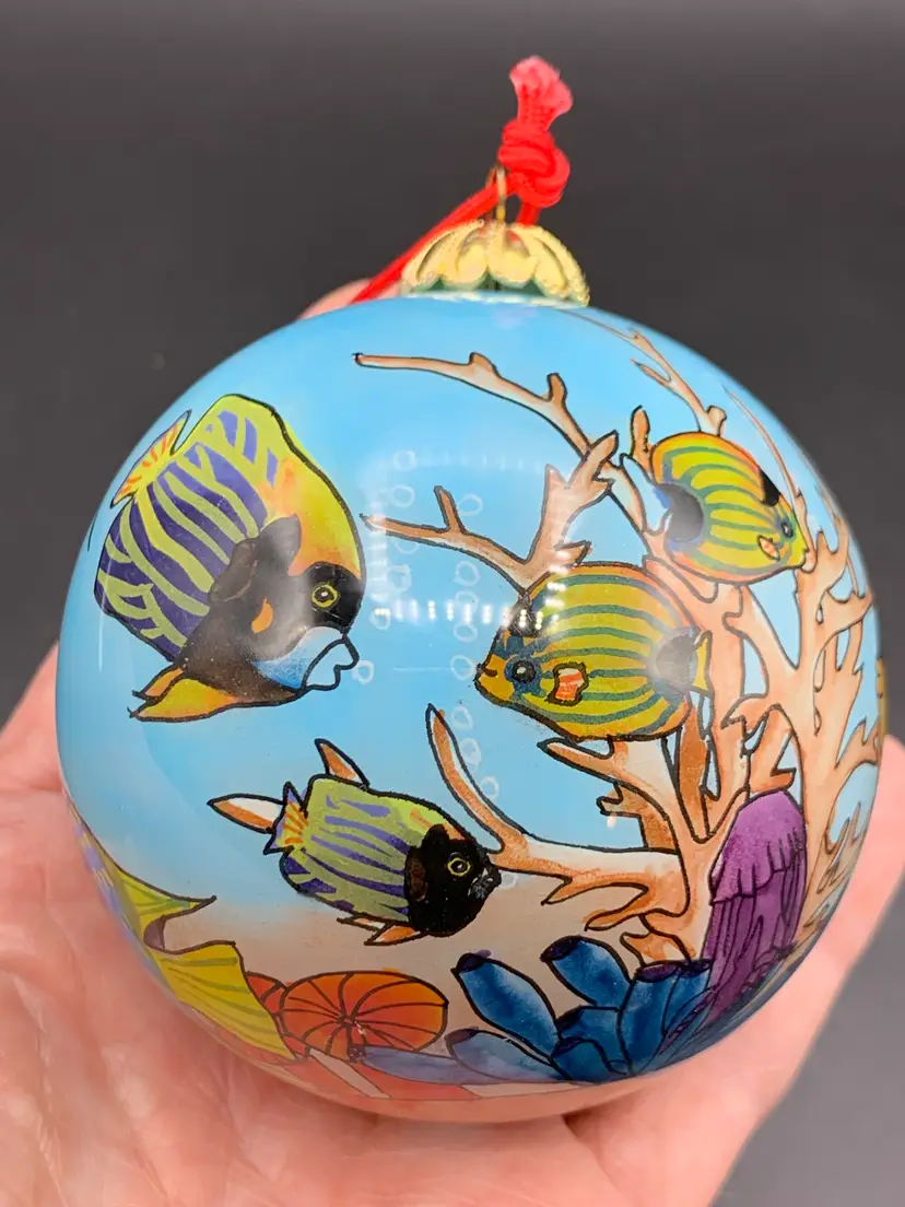 #33 - Inside Painted Glass Ornament Tropical Fish Bill Yee 1991 Signed 3"