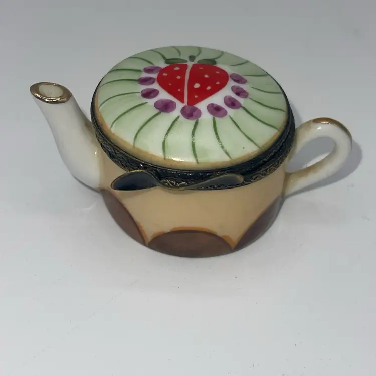 Vintage Limoges Peint Main Teapot Trinket Box France 2.75”