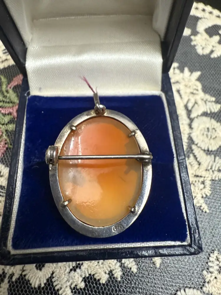 Vintage 925 sterling silver and Shell cameo brooch, or pendant