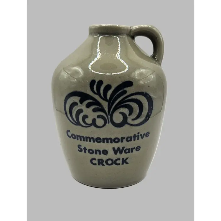 #01 - Vintage Commemorative Stoneware Crock/Jug of Fraunces Tavern, New York, Revolutionary Army Headquarters