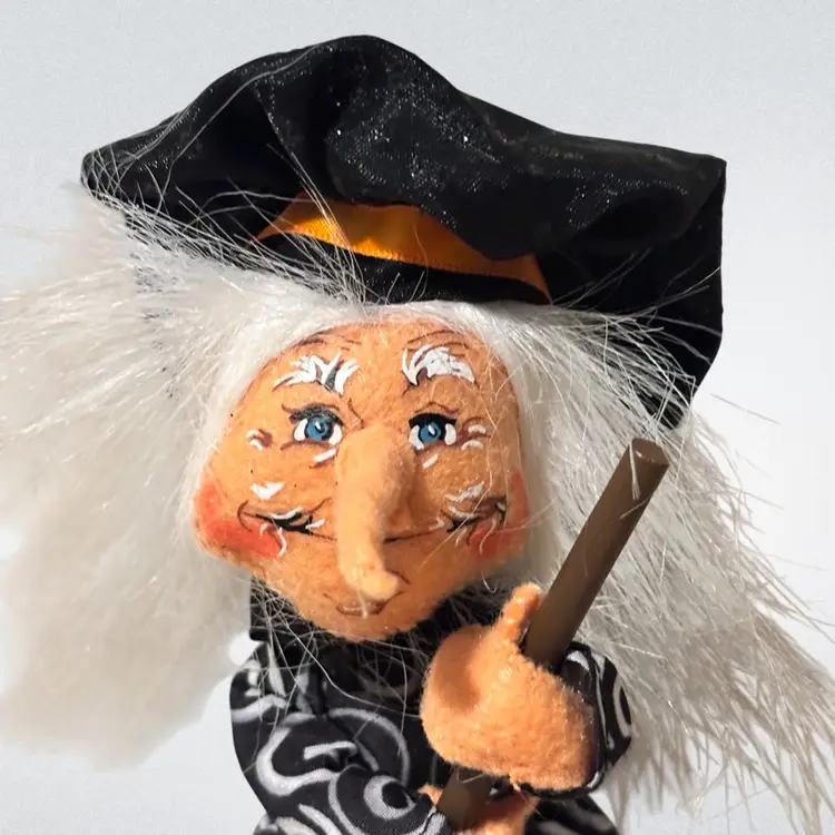 Annalee Witches Brew Black Halloween Doll Cauldron Eyeball 10” 2011