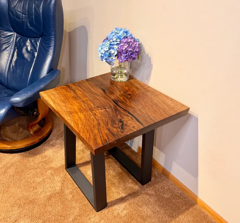 Pinnacle Reserve Bastogne Walnut End Table