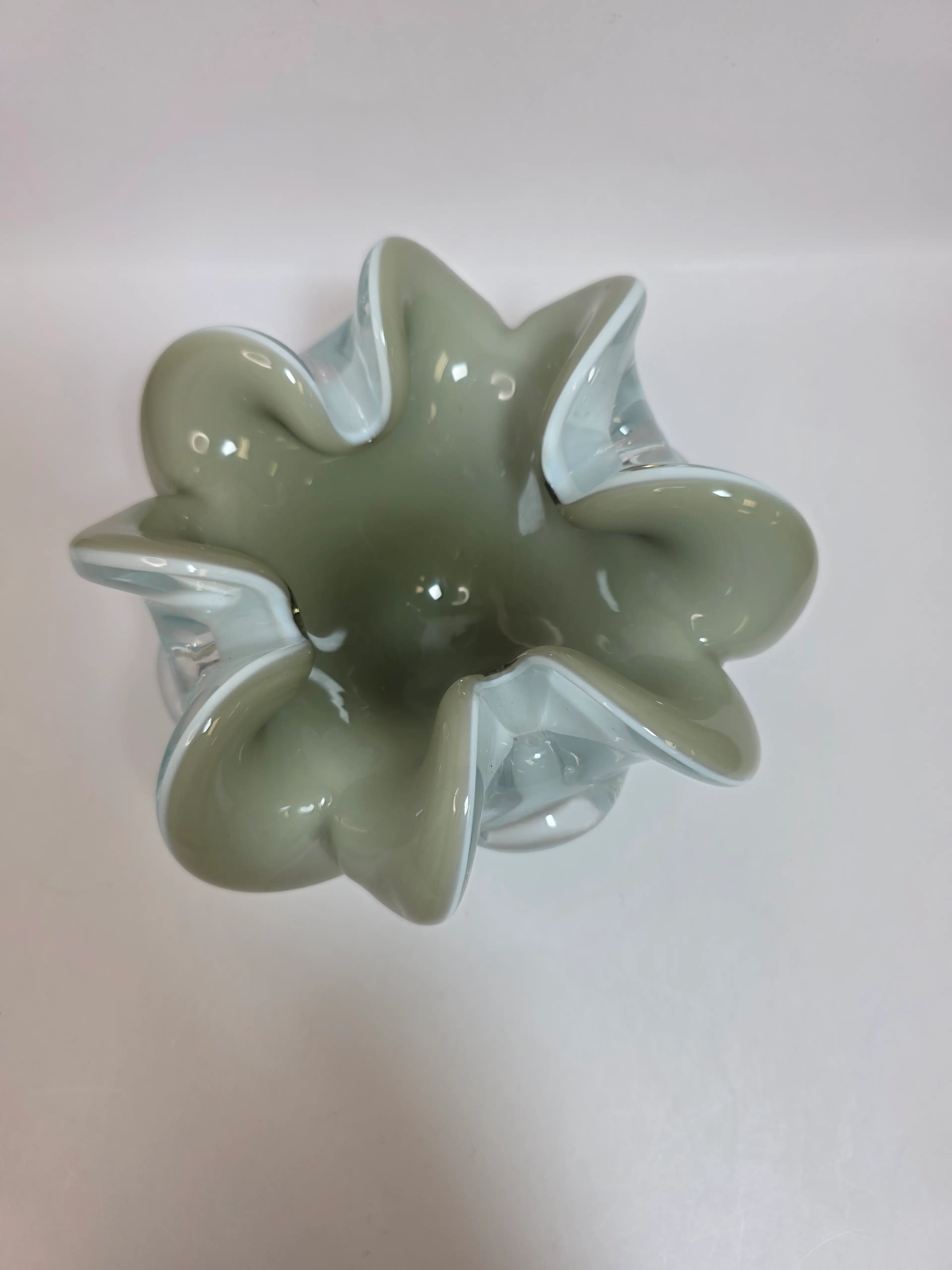 Image 3 of 6