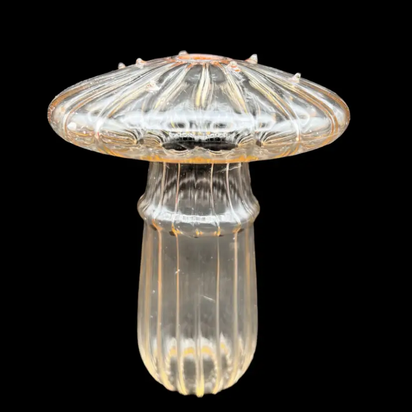 #173A Art Glass Pale Peach Mushroom Bud Vase 
4 3/4” Tall X 3 3/4” In Diameter