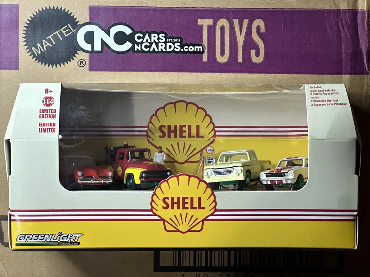 Greenlight Green Machine Shell Oil Service Center Diorama