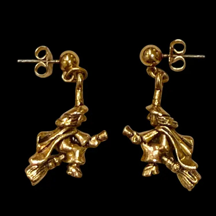 Vintage Avon Halloween GoldTone Witch Riding Broomstick Earrings 1.25”