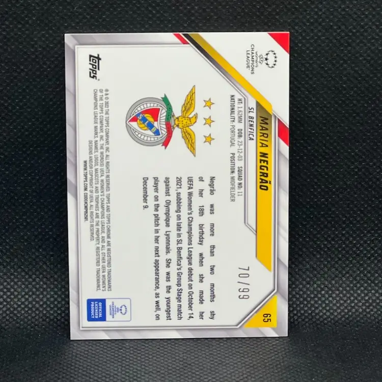 Maria Negrao 2021/22 Topps Chrome UEFA Women Neon Green /99 Soccer Card