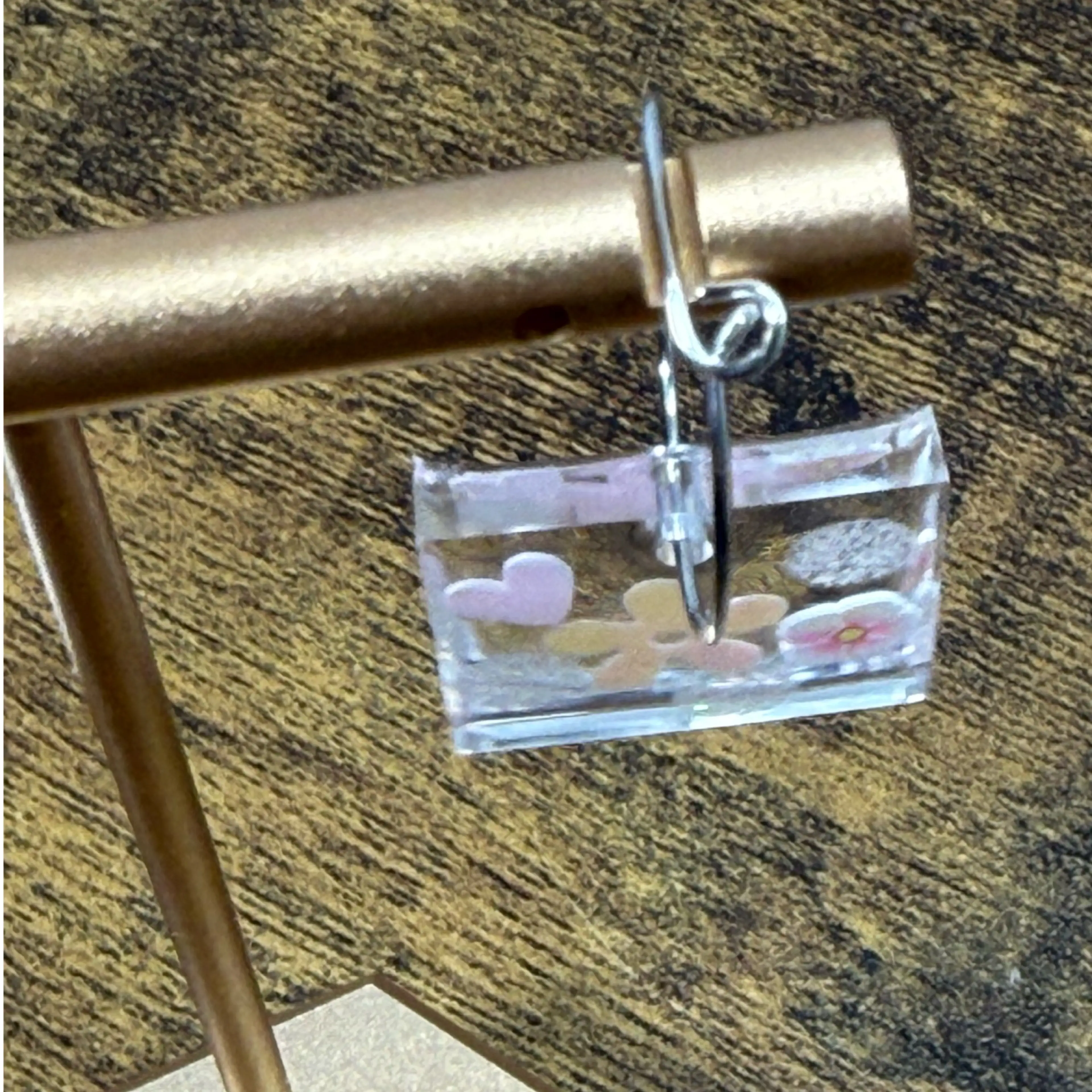 Image 4 of 6