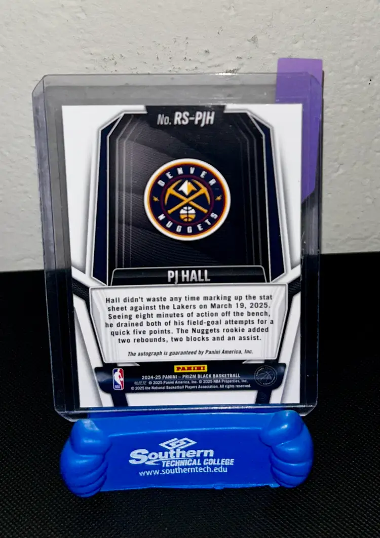 Autographed PJ Hall Prizm RC with signature - Denver Nuggets